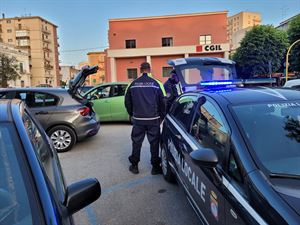 Parcheggiatori abusivi fermati dalla Polizia Locale a Foggia